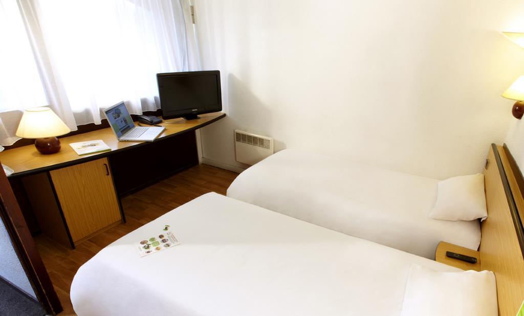 คัมปานีลโฮเต็ลแอนด์เรสเทอรอง เกาด้า Hotel เกาดา ภายนอก รูปภาพ