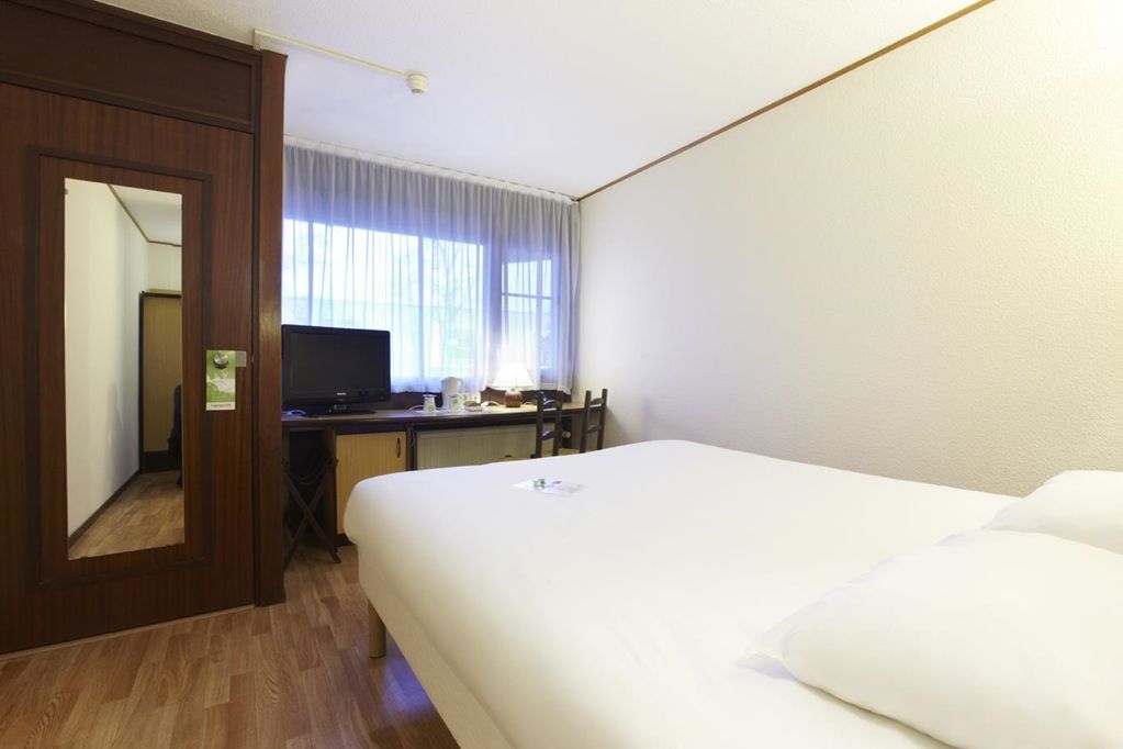 คัมปานีลโฮเต็ลแอนด์เรสเทอรอง เกาด้า Hotel เกาดา ภายนอก รูปภาพ