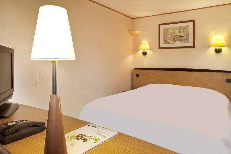 คัมปานีลโฮเต็ลแอนด์เรสเทอรอง เกาด้า Hotel เกาดา ห้อง รูปภาพ