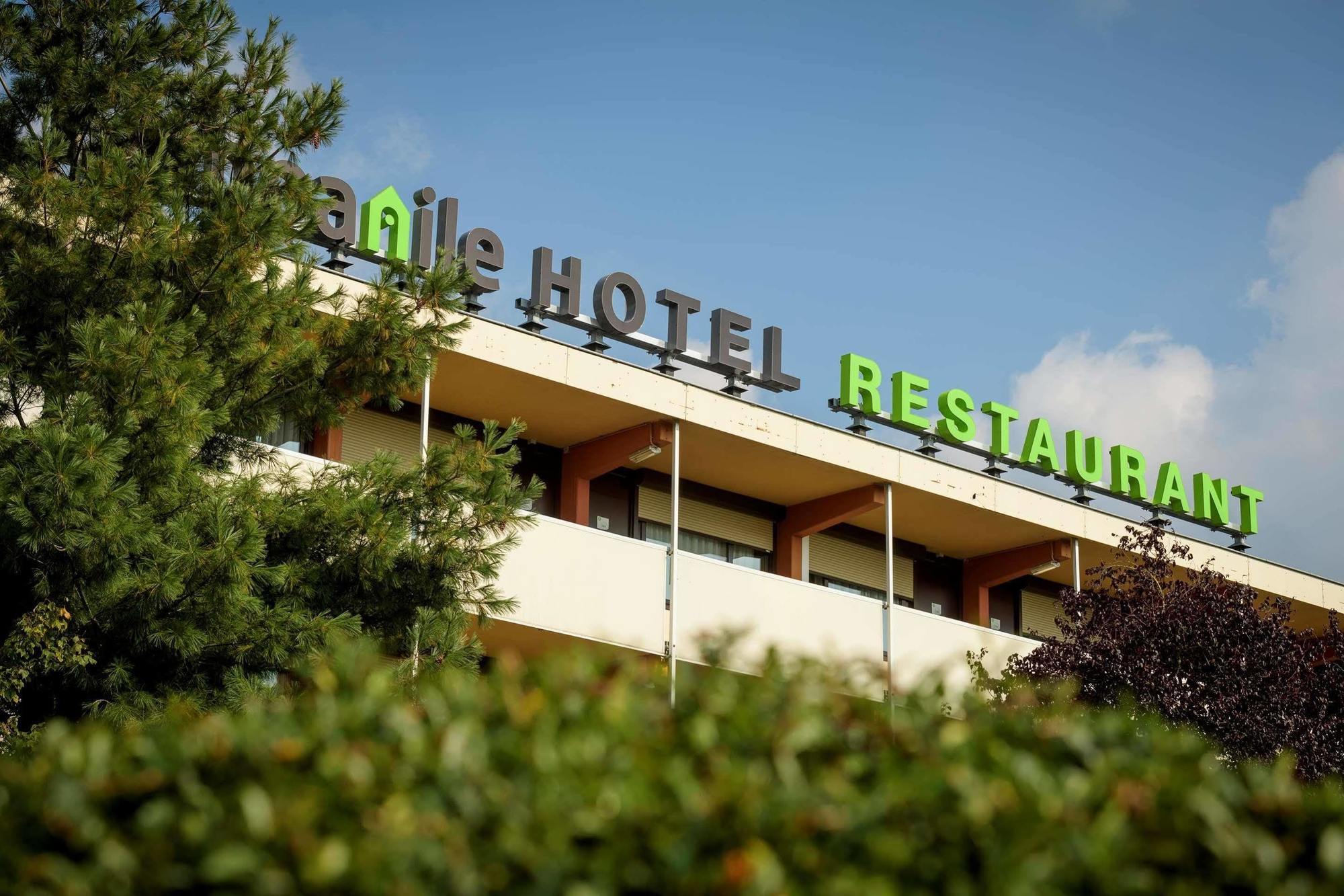 คัมปานีลโฮเต็ลแอนด์เรสเทอรอง เกาด้า Hotel เกาดา ภายนอก รูปภาพ